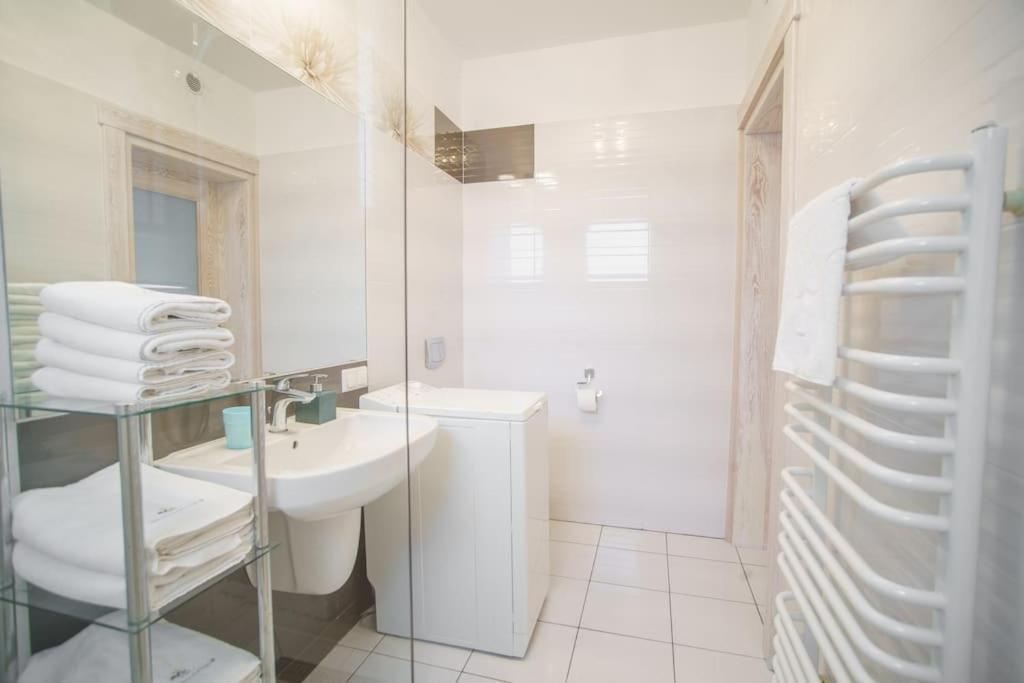 Mojemiedzyzdroje 402 Apartment Екстериор снимка